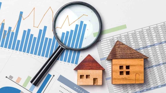 Benefits of Long-Term vs Short-Term Real Estate Investments in India